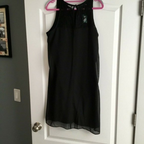 Black Dress with lace accent on the back - Large - Picture 2 of 6